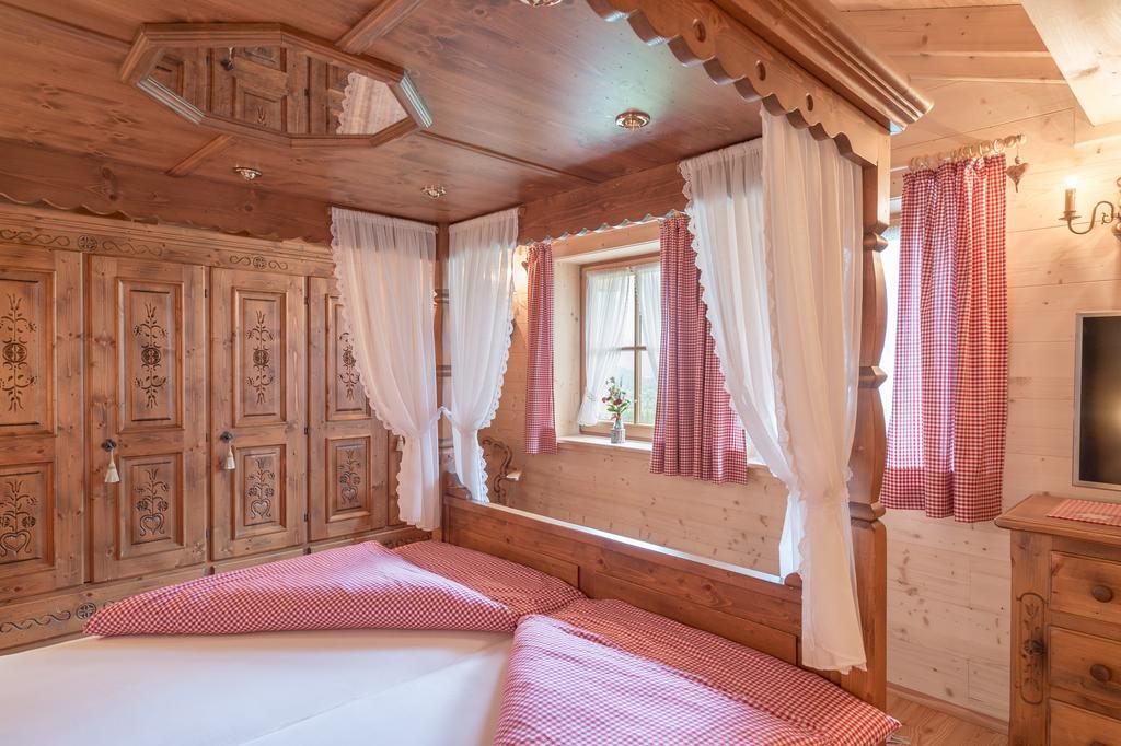 Oetztal Chalet Sautens Room photo